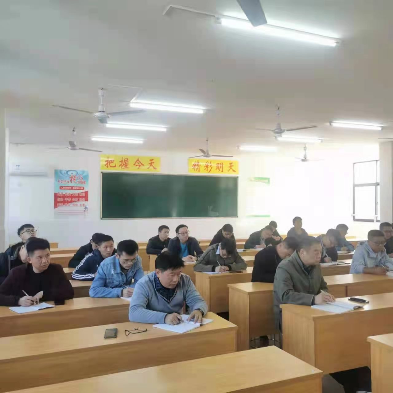 微信图片_20211117161702 微信图片_20211117161702