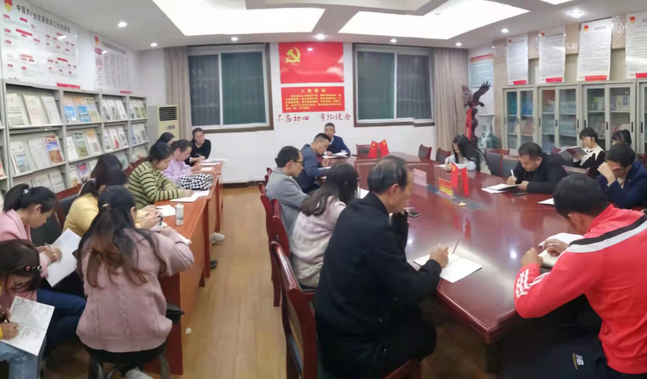 163746578498fafc 163746578498fafc