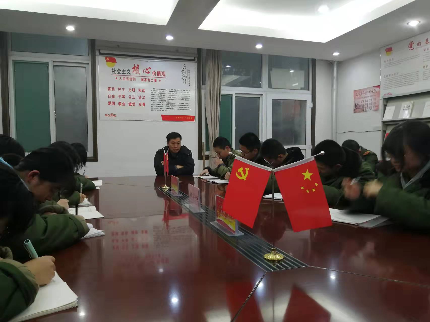 0e3eadb044d96b30fde04fe4506b25d