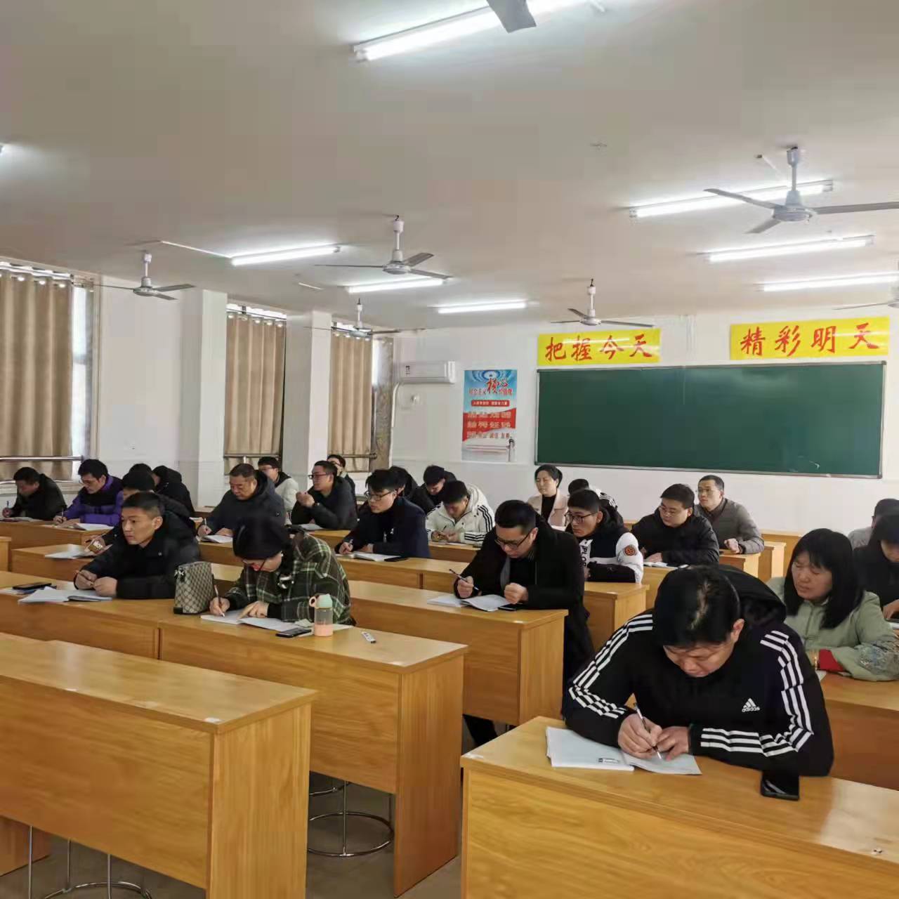 435936dcff729cddd6fb48a1cb30e29 435936dcff729cddd6fb48a1cb30e29