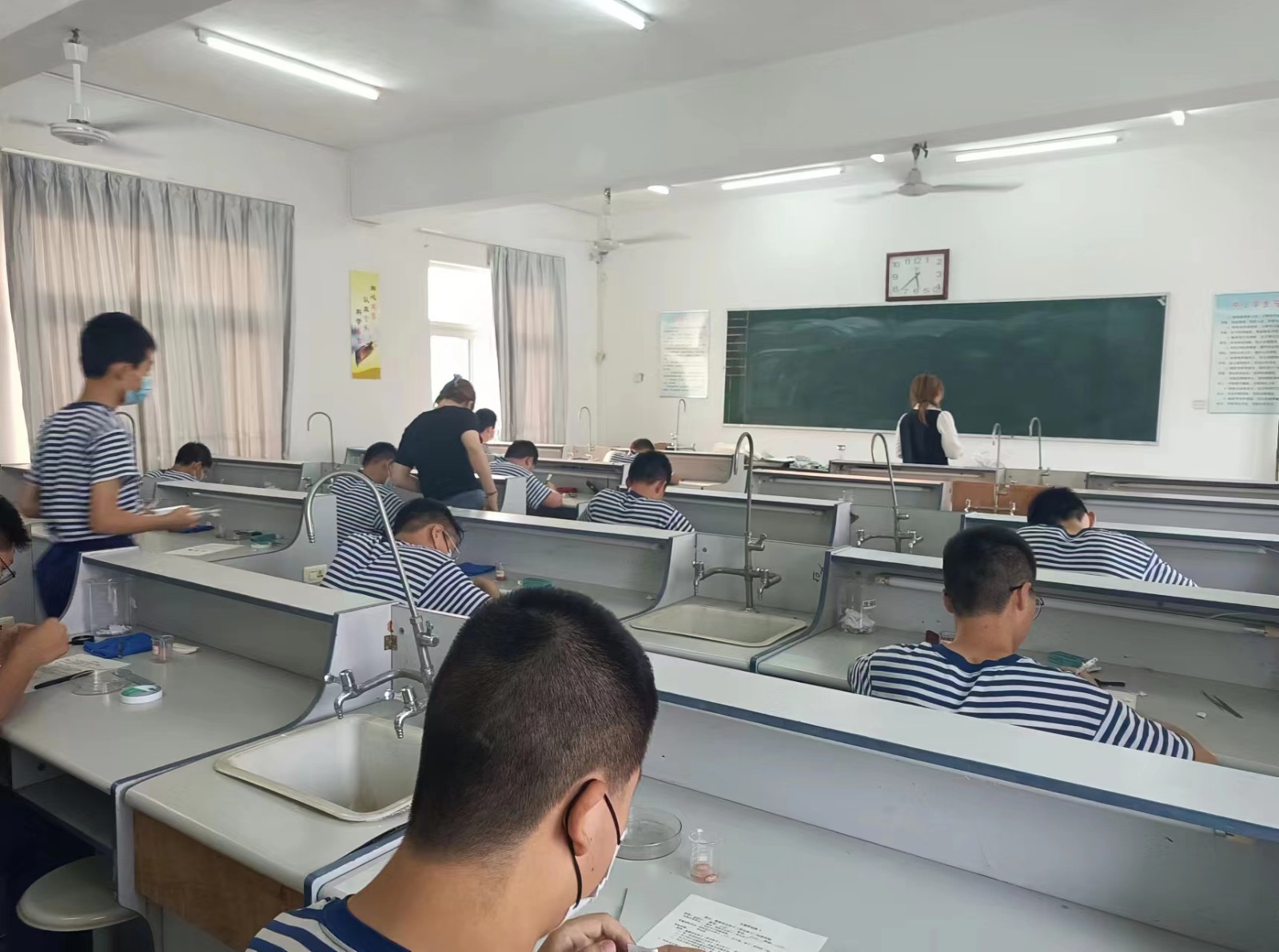 e1e94fbdbc36024c232f94f1bed902b e1e94fbdbc36024c232f94f1bed902b