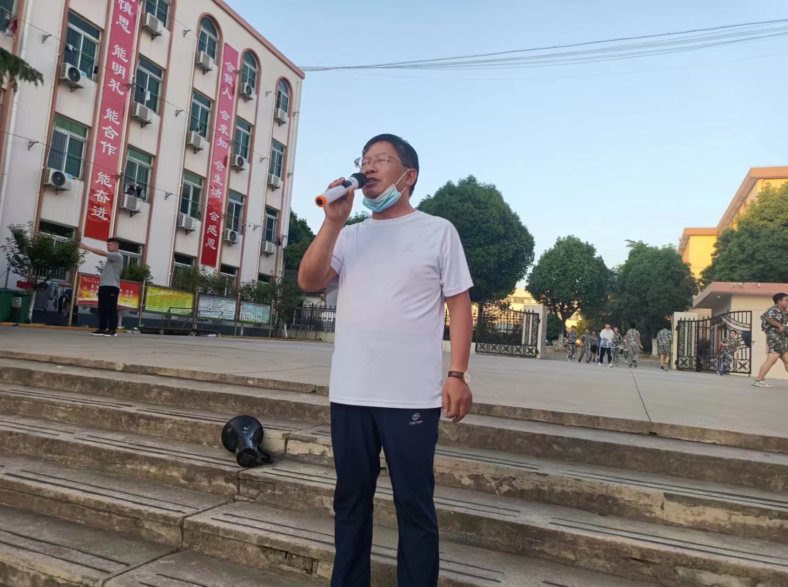 fd21a88895698f430c975f1bf406a31 fd21a88895698f430c975f1bf406a31