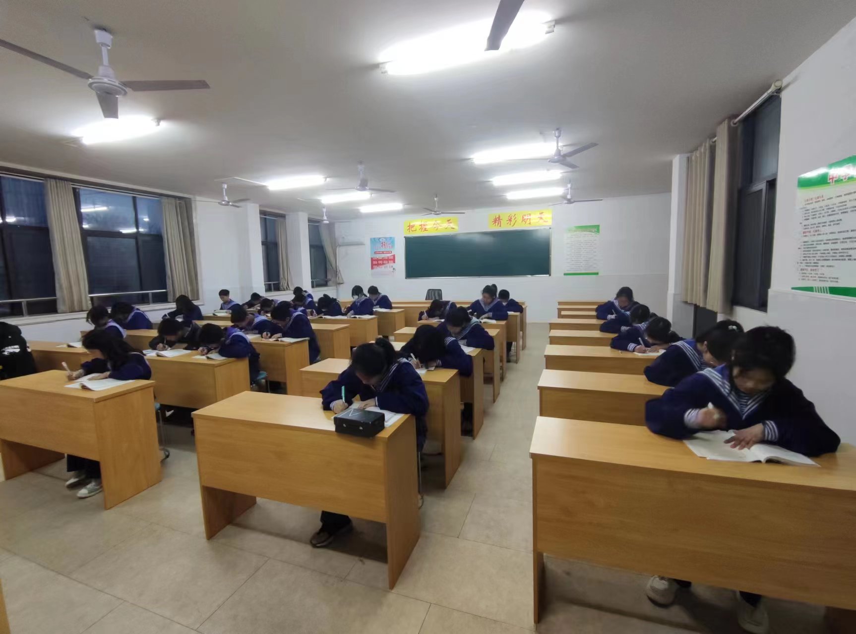 微信图片_20230324122930 微信图片_20230324122930