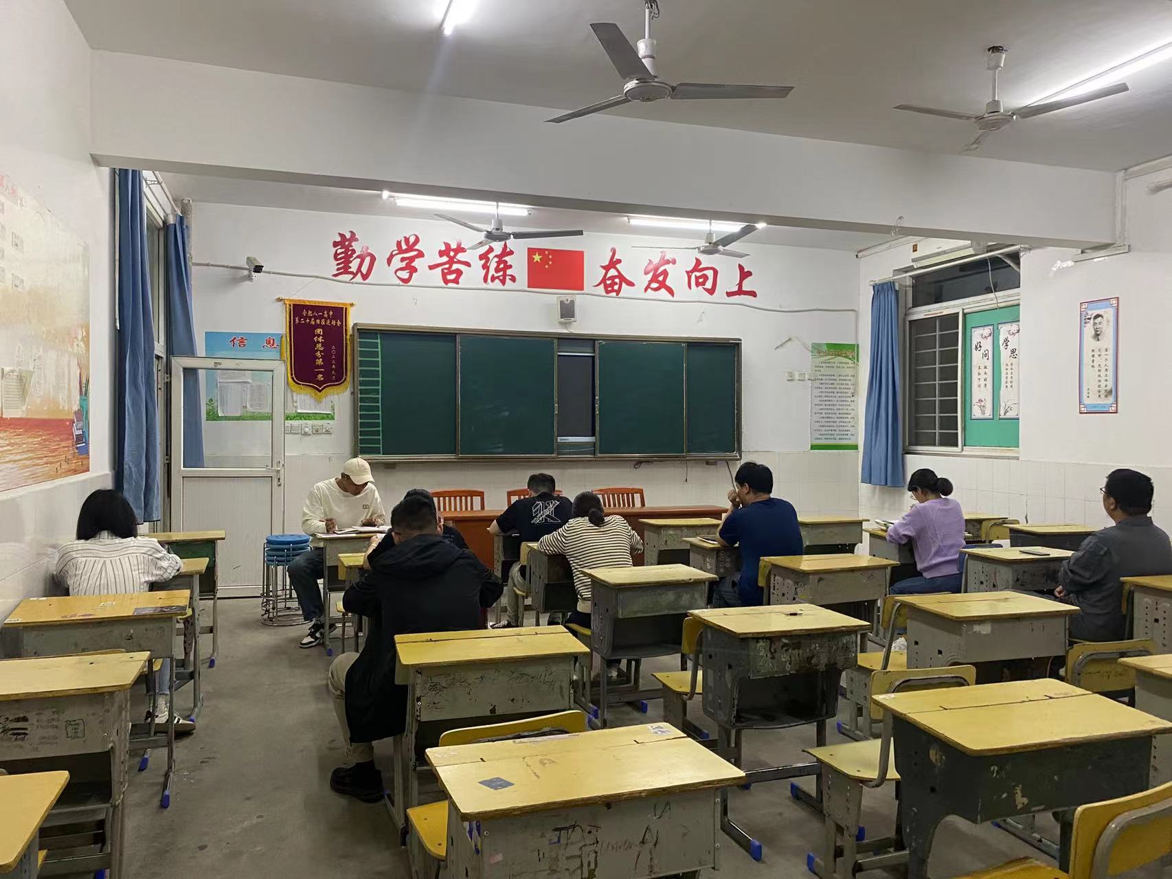 a78c226381c803f1696d81fa90402da a78c226381c803f1696d81fa90402da