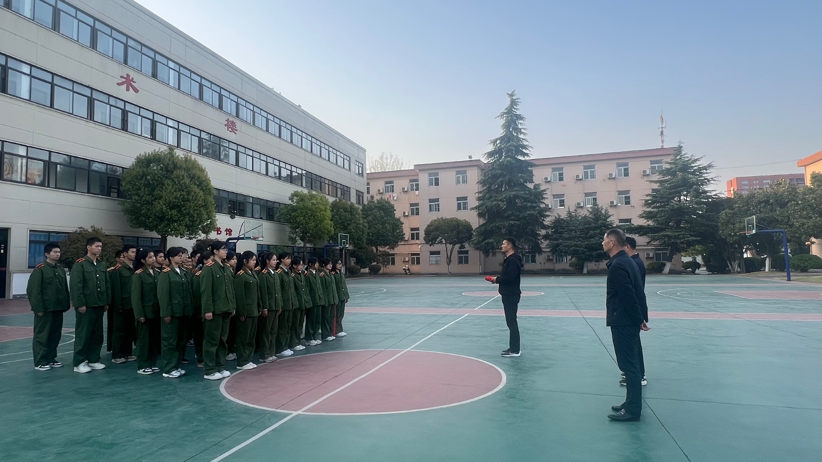 图1